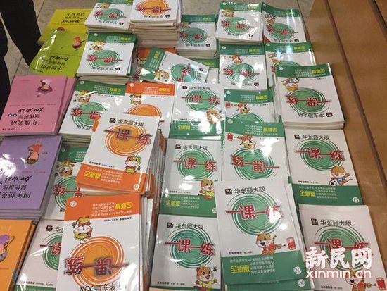 One Lesson, One Exercise (yi ke yi lian) on different subject areas are pictured in Shanghai on Feb. 26, 2015. (Photo/xinmin.cn)