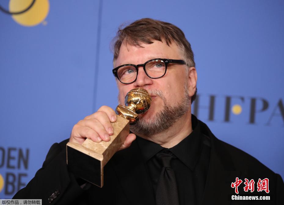 Mexican Guillermo del Toro wins Golden Globe Award for Best Director