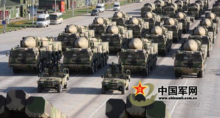 File picture: DF-21C conventional guided missile square array (Photo by Qiao Tianfu)