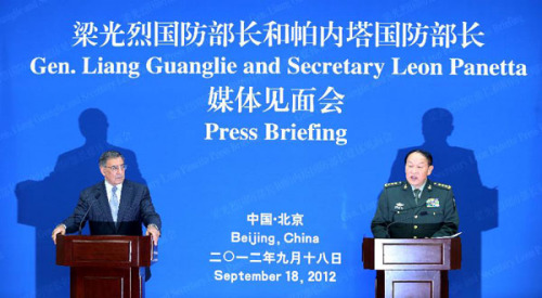 Chinese Defense Minister Liang Guanglie (R) and visiting U.S. Secretary of Defense Leon Panetta attend a press briefing in Beijing, capital of China, Sept. 18, 2012. (Xinhua/Yao Dawei)