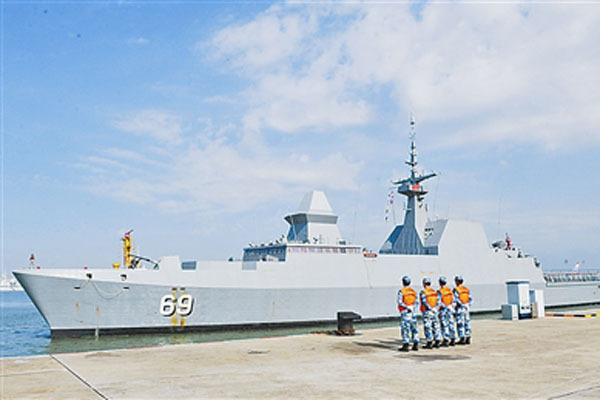 Seen in the picture is the profile of the RSS Intrepid frigate of the Singaporean Navy. The RSS Intrepid frigate of the Singaporean Navy arrives at a naval port in Zhanjiang, Guangdong province, on the morning of August 30, 2014 to begin its 5-day-long goodwill visit to the South China Sea Fleet of the Navy of the Chinese People's Liberation Army (PLAN). (Chinamil.com.cn/Cai Bin)