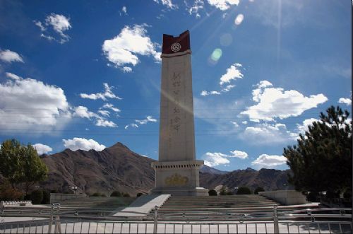 Throughout the years, nearly 800 soldiers have given their lives on the Qinghai-Tibet Highway, which means that for every two and-a-half kilometers, one soldier would be killed on duty.
