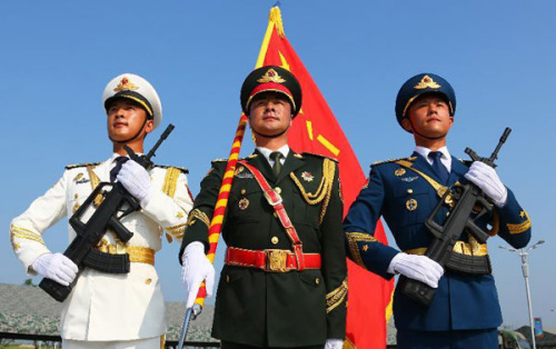 Soldiers take part in a training for a military parade in Beijing, capital of China, Aug 12, 2015. (Photo/Xinhua)