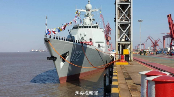 Kunming, the first 052D destroyer, was put into use on March 21, 2014. (Photo/Official Weibo account of CCTV)