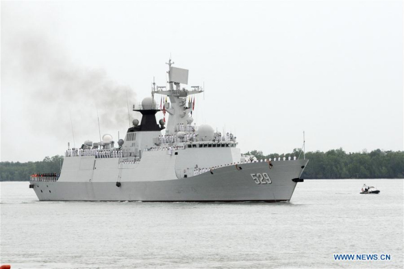 Chinese naval vessel Zhoushan sails to Malaysia's Pelaboham Kelang Port, Oct. 7, 2016. A Chinese naval fleet of the 23rd Escort Task Group arrived here Friday for a five-day friendship visit to Malaysia. (Photo: Xinhua/Chong Voon Chung)
