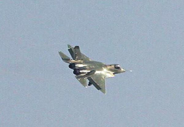 A J-31 fighter in test flight. (Photo/Screenshot)