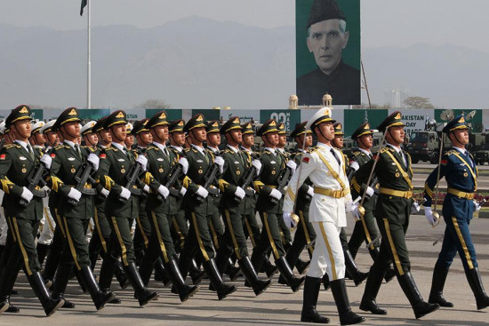 The People's Liberation Army Honor Guards take part in a rehearsal for the annual Pakistan Day parade in Islamabad, on March 19, 2017. (Photo/China Daily)