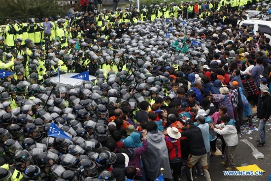 Protesters clash with the police during a demonstration against the Terminal High Altitude Area Defense (THAAD) in Seongju, South Korea, on Sept. 7, 2017.