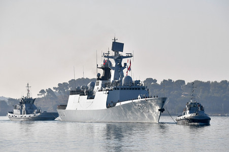 The guided-missile frigates Yangzhou of the 26th Chinese naval escort fleet arrives at Toulon, a port city in southern France on Oct. 15, 2017. (Xinhua/Chen Yichen)