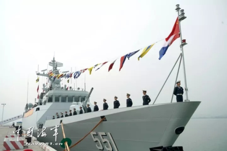 Chinese sailors man the rails aboard the type-056A guided-missile frigate Suining (Hull 551) during its commissioning, naming and flag-granting ceremony at a PLA Navy’s pier in southern Guangdong province on Nov 28, 2017. (Navy.81.cn)