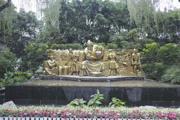 Du Kang, the god of liquor who is said to have taught people how to make baijiu, is venerated by the locals in Maotai town. Feng Yongbin / 