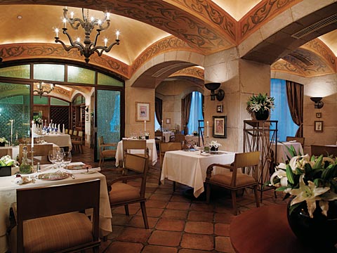 Danieli's is widely considered the best Italian restaurant in Beijing, not just for the food, but also the Byzantine style d��cor.