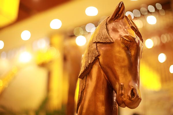 Unique Temperament is a sculpture exhibition that shows various approaches to bringing out the beauty of life. (Photo provided to China Daily)