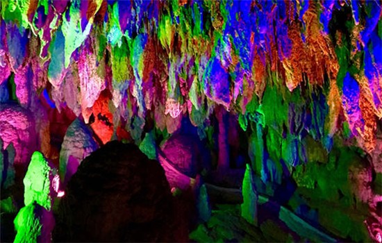 The Bat Cave is host to stalactites that curl like claws since they've been windswept by breezes for eons. (Erik Nilsson/China Daily)