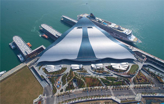 South China's largest cruise liner home port Prince Bay in Shenzhen opened Saturday, which can support cruise liners with up to 220,000 tonnes of displacement.(Photo/Xinhua)