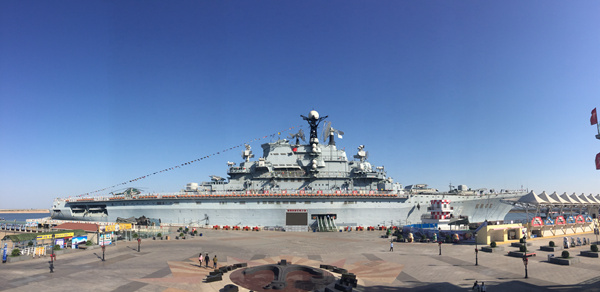 A panorama photo of the Taida Aircraft Carrier Theme Park.(Photo by Li Ping/chinadaily.com.cn)