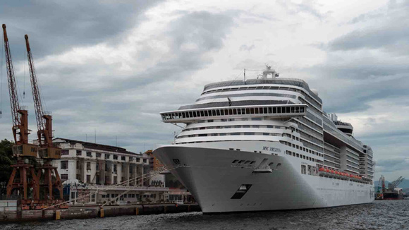 A luxury cruise ship has set sail from a port near the Italian capital Rome on a voyage to China that will retrace the ancient maritime Silk Road. (Photo/CGTN)