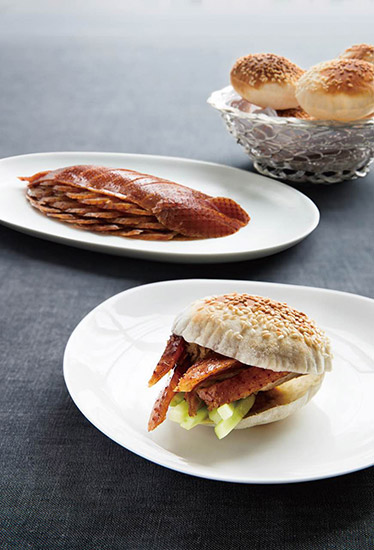 Dadong is frequented by celebrities from home and abroad thanks to its delicious fare and wonderful ambience.(Photo provided to China Daily)