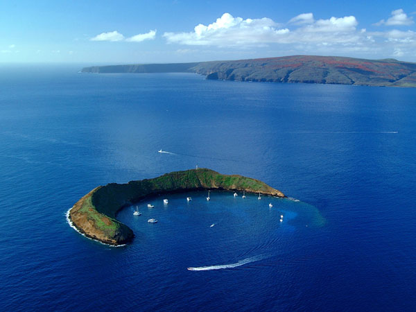 Molokini, an uninhabited islet in Maui, Hawaii. (Photo/China Daily)