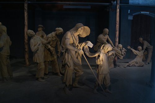 Part of the 1965 series of sculptures Rent Collection Courtyard at Liu's Manor (Photo: Huang Tingting/GT) 