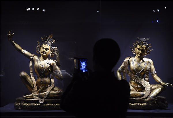 Many Buddhist statues make their exhibition debut at the ongoing event. (Photo provided to China Daily)