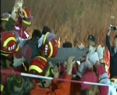 Survivor pulled out from Shenzhen landslide after being trapped for 67 hours