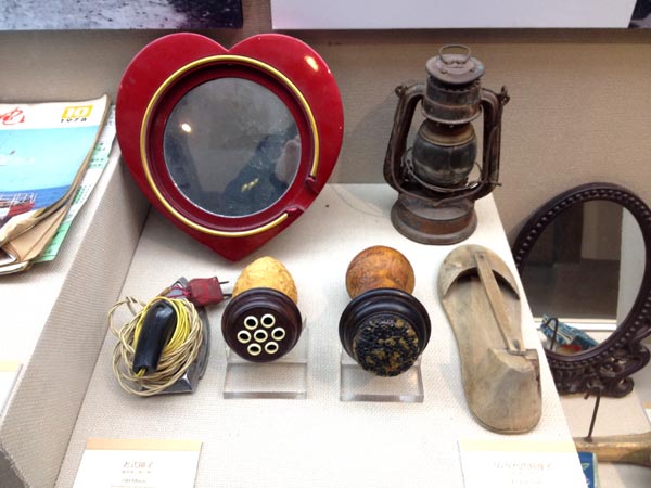 Shijia Hutong Museum in an old courtyard home aims to preserve a slice of the city's past. Exhibits on display reveal a traditional lifestyle in Beijing's hutong. [Photo by Zhang Zixuan / China Daily]  