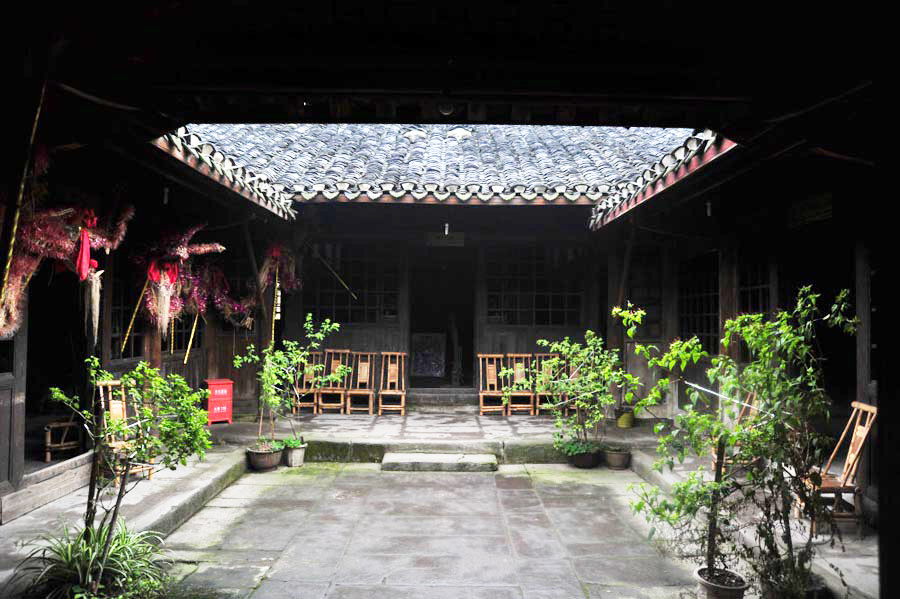 Lizhuang Ancient Town in Sichuan Province