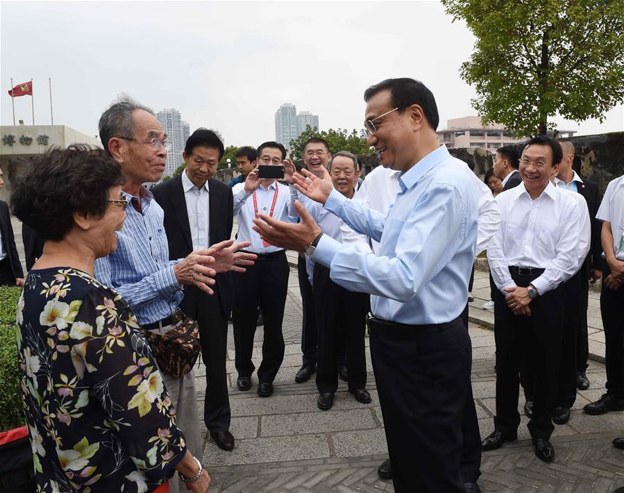 Premier Li makes inspection tour in Macao