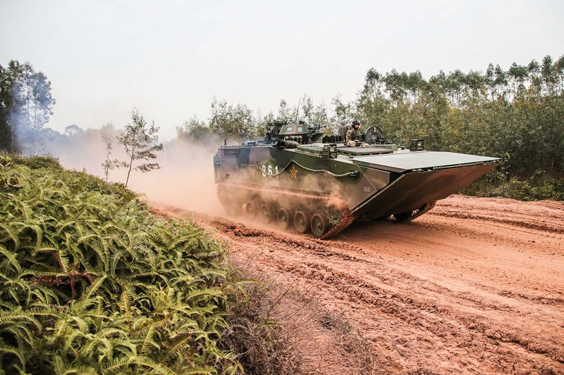 Combat readiness maneuver training ahead of Spring Festival