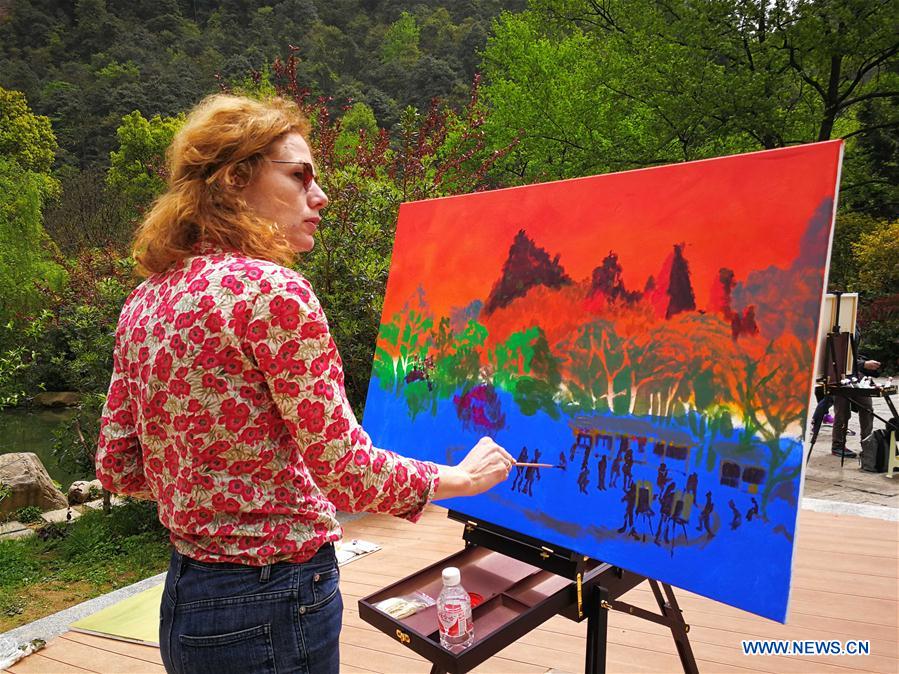 Italian artists attend cultural event at geopark in China's Hunan