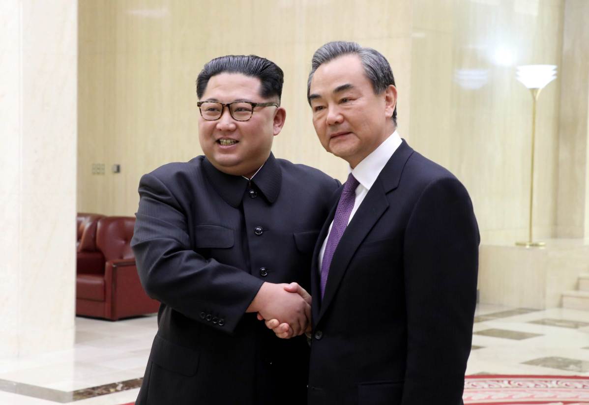 Chinese FM, DPRK top leader discuss ties
