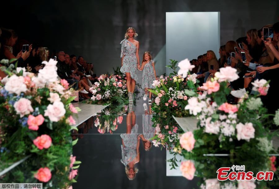 Australian Fashion Week in flowers 
