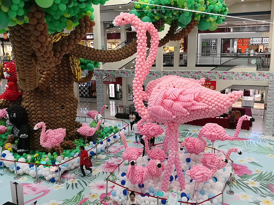 Forest fairyland of balloons dazzle NE China