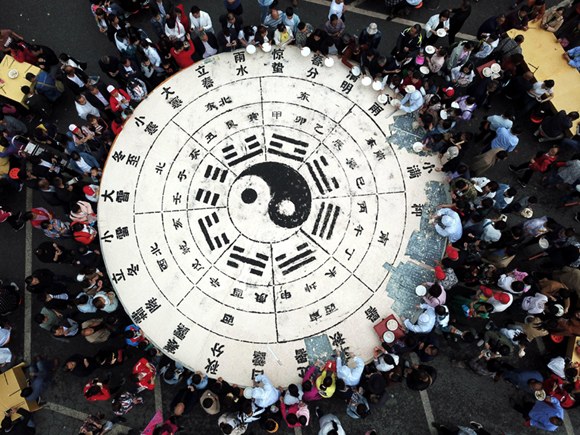 10,000 visitors share 3.5-ton Tai Chi tofu