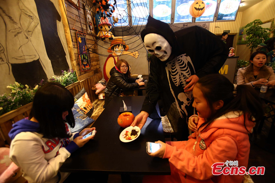 Halloween celebrated around China (2/9) Headlines, features, photo