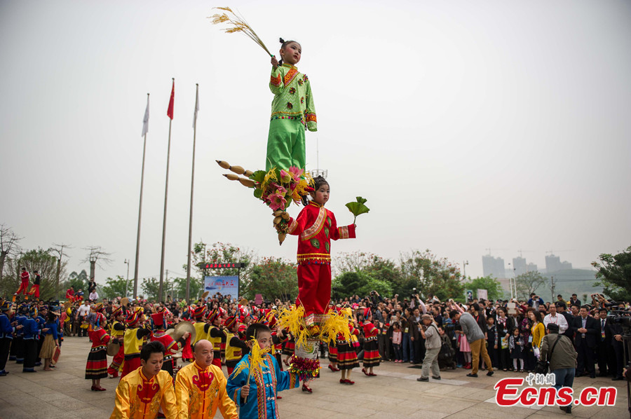 'San Yue San' festival celebrated across China (16/17) Headlines