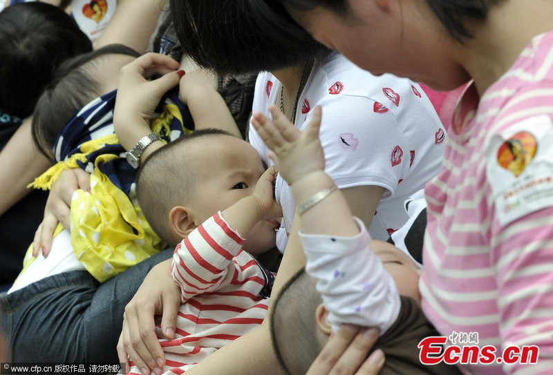 Mothers in E China promote breastfeeding (4/4) Headlines, features