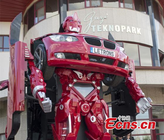 Turkish firm makes a real-life 'Transformers' car (1/4)