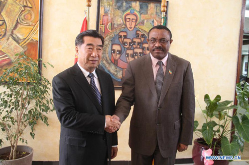 Chinese Vice Premier and Special Envoy Hui Liangyu (L) meets with Ethiopian Deputy Prime Minister and Foreign Minister Hailemariam Desalegn in Addis Ababa, Ethiopia, Sept. 3, 2012. (Xinhua/Liang Shanggang) 