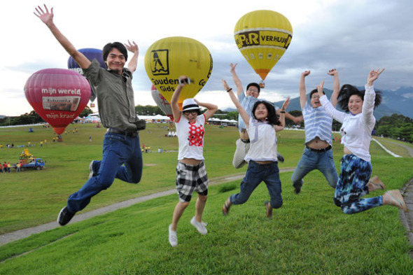 The tourism authority of Taiwan said 32,000 individual trips were made from the Chinese mainland to Taiwan during the May Day break, a 33 percent year-on-year rise. There were 9,864 visitors who were not part of tours. Tao Ming / Xinhua