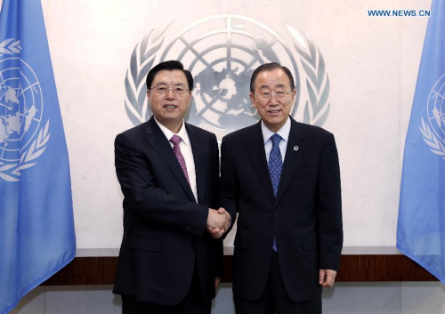 Zhang Dejiang (L), chairman of the Standing Committee of China's National People's Congress, meets with United Nations (UN) Secretary-General Ban Ki-moon at the UN headquarters in New York, the United States, Aug. 31, 2015. (Photo: Xinhua/Ju Peng)