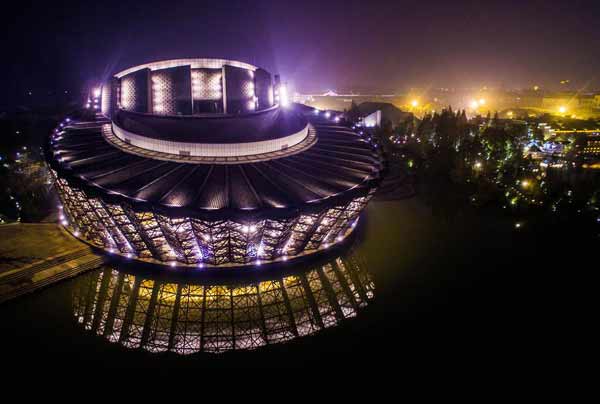 A night view of the opera house in Wuzhen township, host of the World Internet Conference, in Tongxiang city, Zhejiang province, on Dec 7, 2015. (Photo/Xinhua)