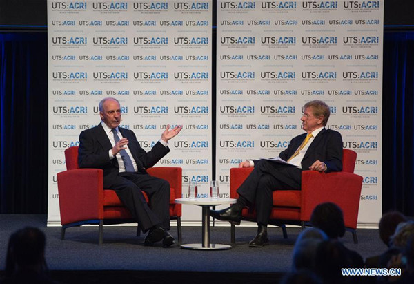 Former Australian Prime Minister Paul Keating (L) speaks during a conversation at the University of Technology Sydney (UTS), in Sydney, Australia, on Aug. 30, 2016. China will escape the middle income trap over time as it deals with the hangover of stimulus measures introduced to combat the global financial crisis, former Australian Prime Minister Paul Keating said. (Xinhua/Zhu Hongye)