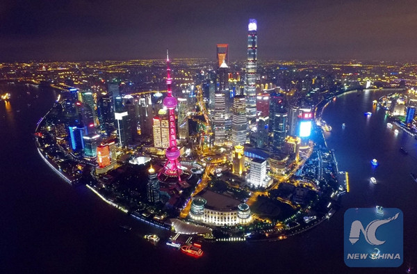 Photo taken on Oct. 4, 2015 shows an aerial night view of Shanghai, east China. (Xinhua)