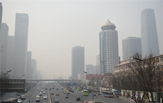 Heavy smog covers Beijing on March 16, 2016. (Photo/Xinhua)