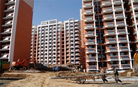 A property construction site in Nanjing, capital of Jiangsu province. (Dong Jinlin/For China Daily)