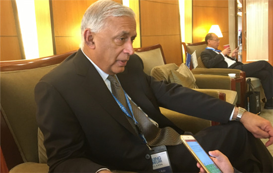 Shaukat Aziz is being interviewed by the China Daily website on Nov 4, 2016. (Photo by Wu Zheyu/chinadaily.com.cn)