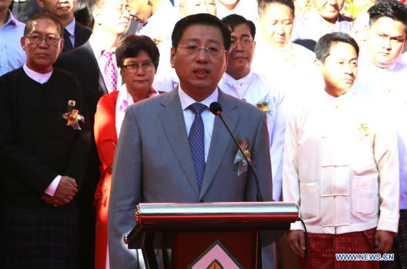 Chinese Ambassador to Myanmar Hong Liang (front) speaks during the inaugural ceremony of the Myanmar Chinese Communication and Cooperation Central Association (MCCCCA) and Chinese Enterprises Chamber in Myanmar (CECM) in Yangon, Myanmar, Nov. 22, 2016.(Photo: Xinhua/Zhuang Beining)
