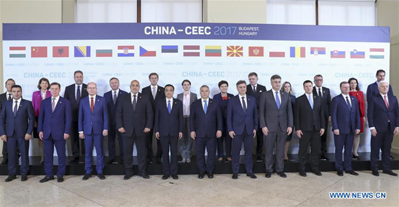Chinese Premier Li Keqiang (5th L front) attends the sixth meeting of heads of government of China and 16 Central and Eastern European countries in Budapest, Hungary, Nov. 27, 2017. (Xinhua/Xie Huanchi)